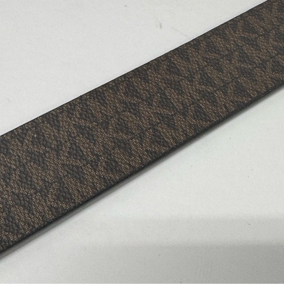 SALE MICHAEL KORS REVERSIBLE LOGO BELT - Picture 9 of 10